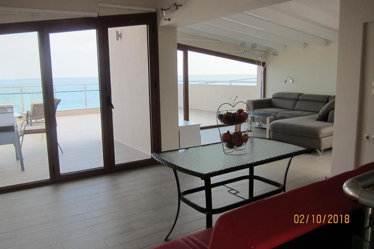 Apartments By The Sea Leptokaryá Eksteriør bilde
